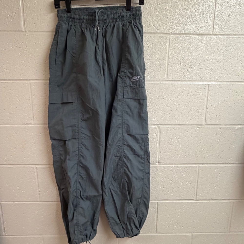 Nike Womens Vintage Swoosh Sportswear Cargo Pants M Grey Nylon Tech Gorp Joggers
